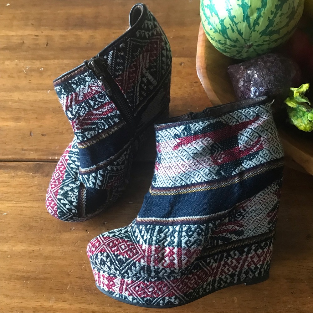 Fortress of Inca Anthropologie Savannah Dahlia platform ankle boot  sz 6 peru